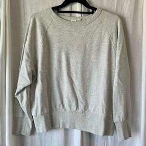 Gap cropped grey vintage sweatshirt. Size medium.